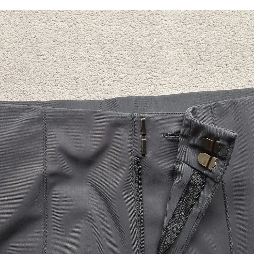 Vuori Wide Leg Pintuck Trousers Womens 6 Charcoal Gray Performance Workwear Pant